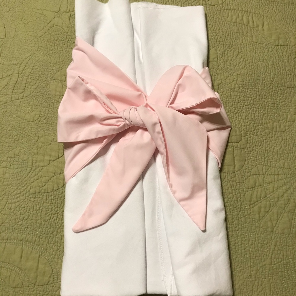 Beaufort Bonnet swaddle with pink bow